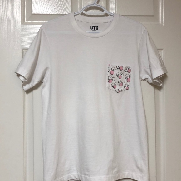 Uniqlo X KAWS Shirt - Picture 1 of 4